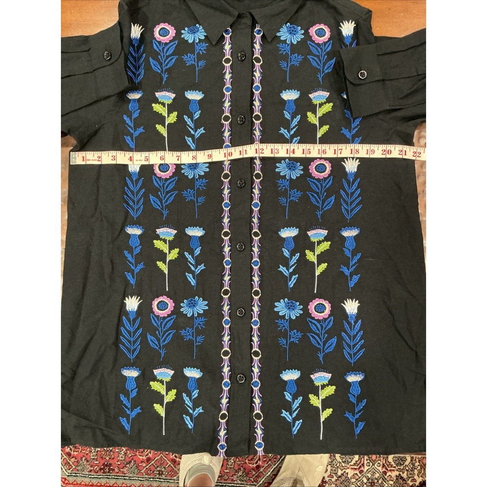Coldwater Creek Floral embroidered button up shirt, Black, Small, Lagenlook - Picture 9 of 10